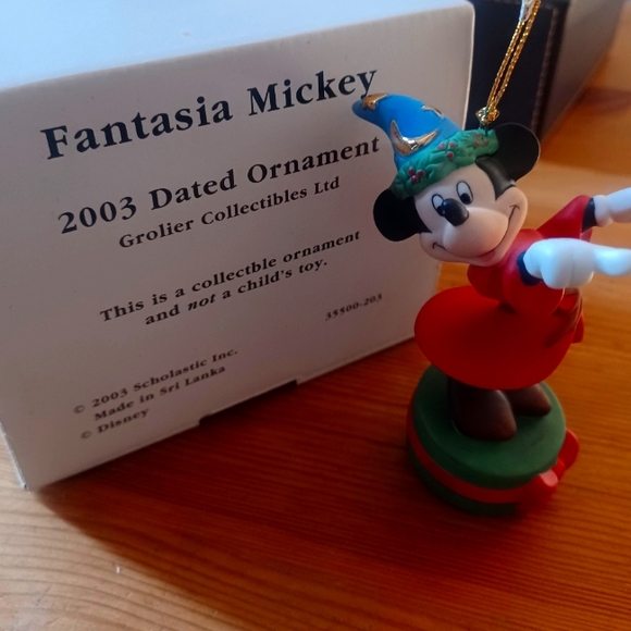Disney's Fantasia Mickey collectable ornament - Picture 6 of 6